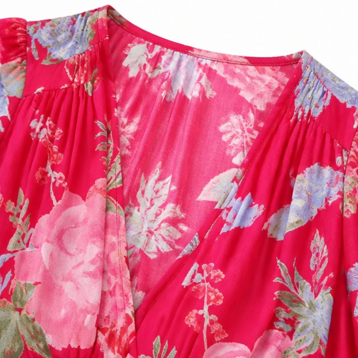 Minelda – Flowing Floral Maxi Dress