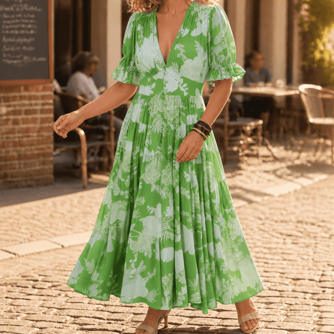 Minelda – Flowing Floral Maxi Dress